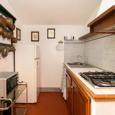 Agriturismo La Godiola Farm stay *