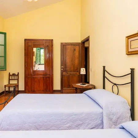 Farm stay Agriturismo La Godiola Gioiella