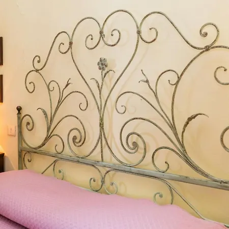 Agriturismo La Godiola Farm stay *